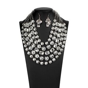 NWT - Paparazzi Zi Collection - Irresistible Necklace - rhinestones